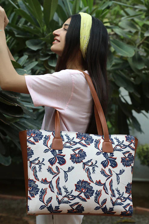 Tote & Twirl