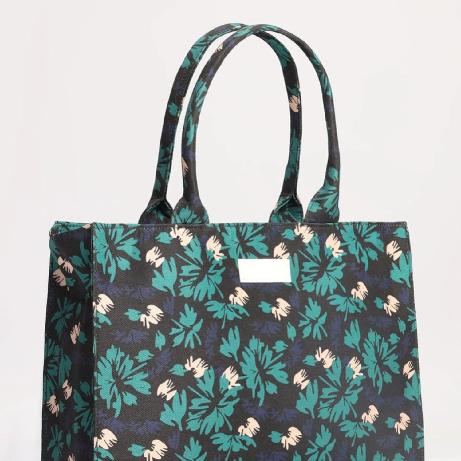 Classic Queen Tote